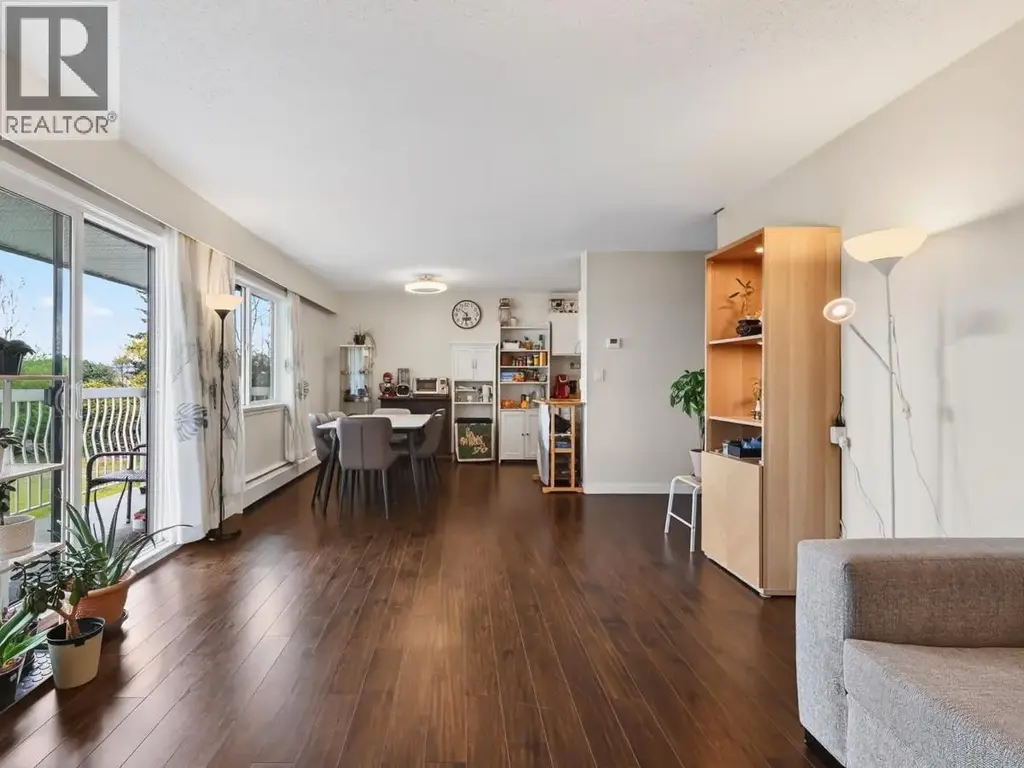 211 6340 Buswell Street, Richmond